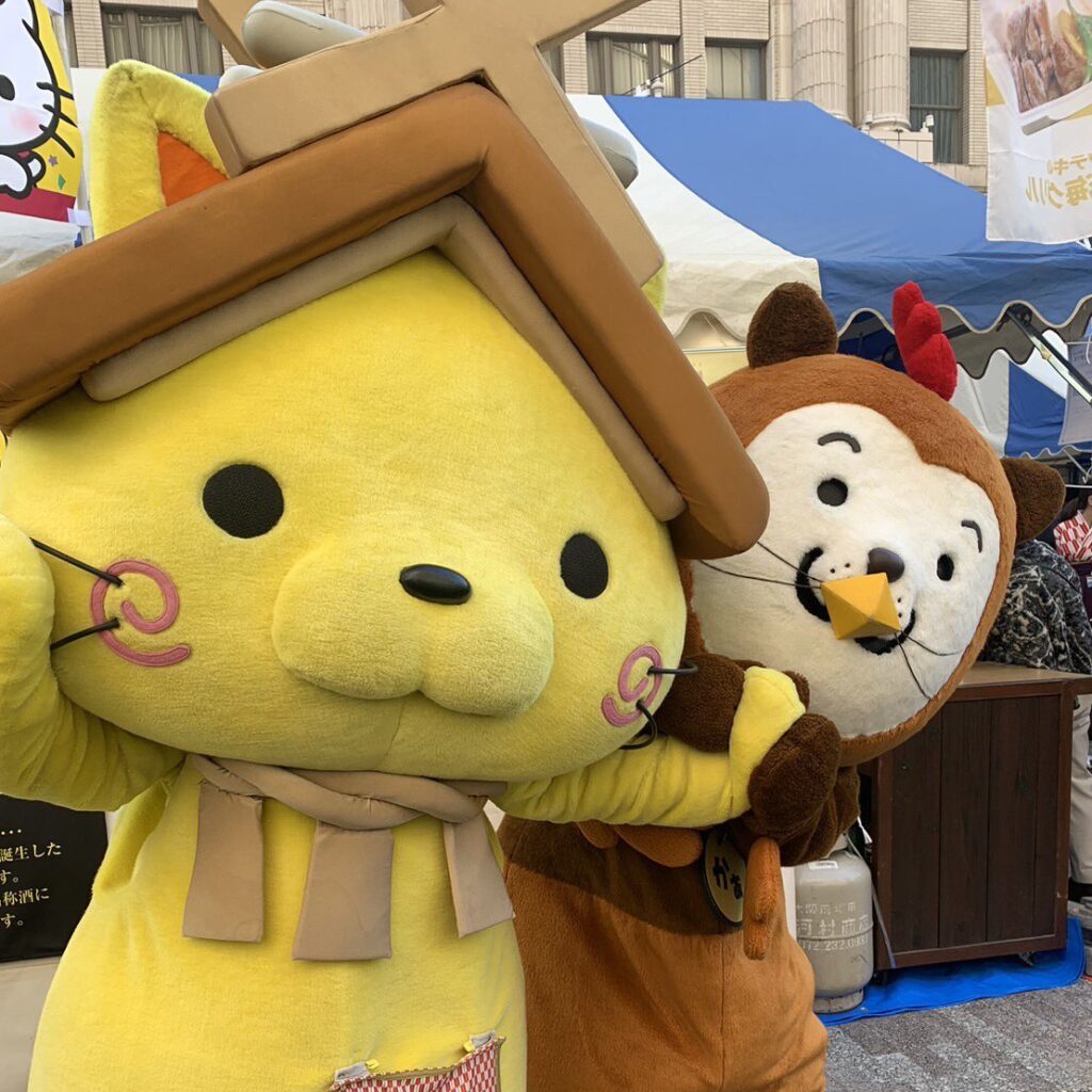 島根県の「しまねっこ」と宮崎県シンボルキャラクターの「みやざき犬 かぁくん 」